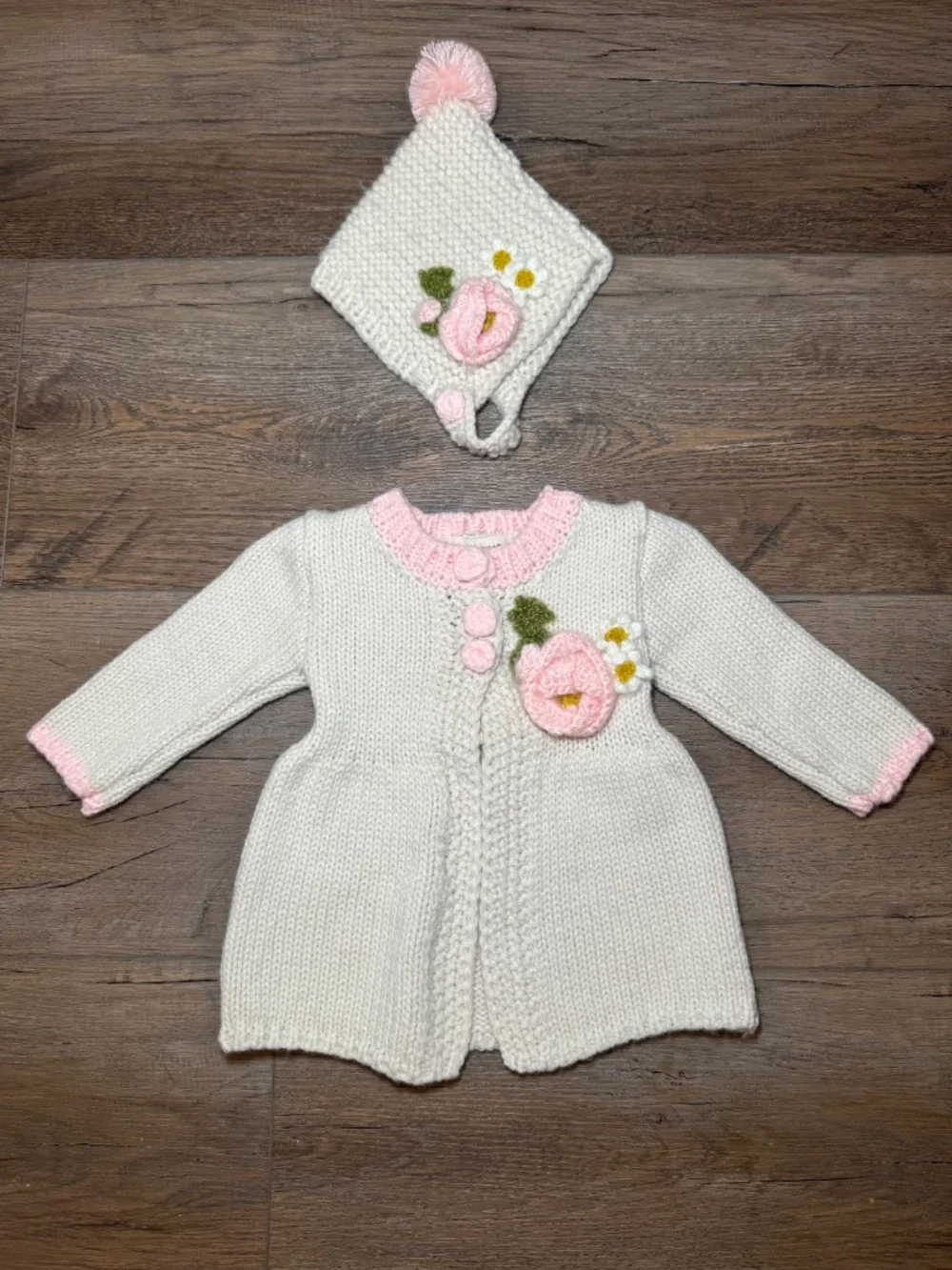 Huggalugs Natural Poppy Sweater w/ Matching Bonnet (034)